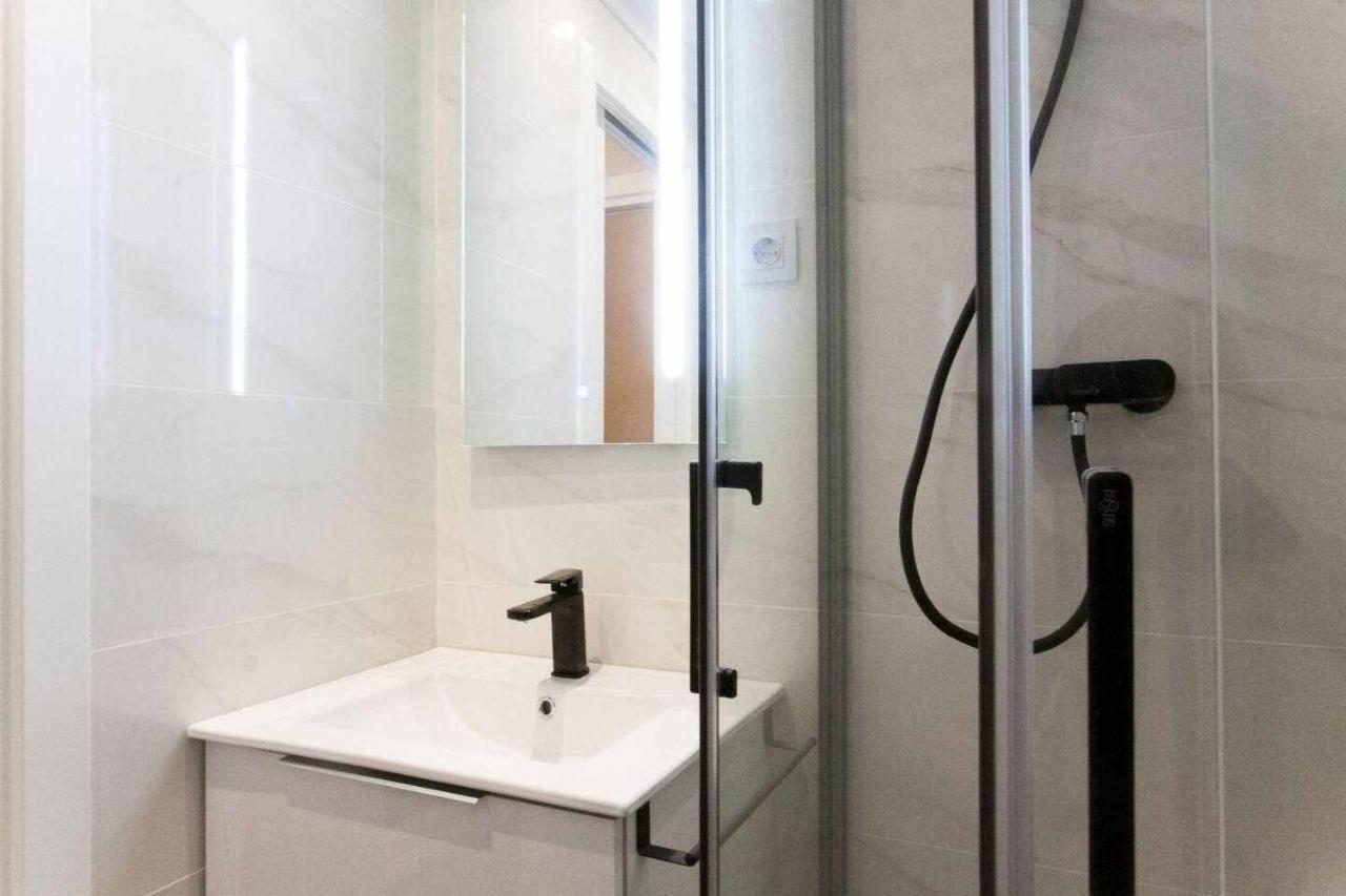 New Moderno Y Elegante Apartamento Centrico Madrid Eksteriør billede